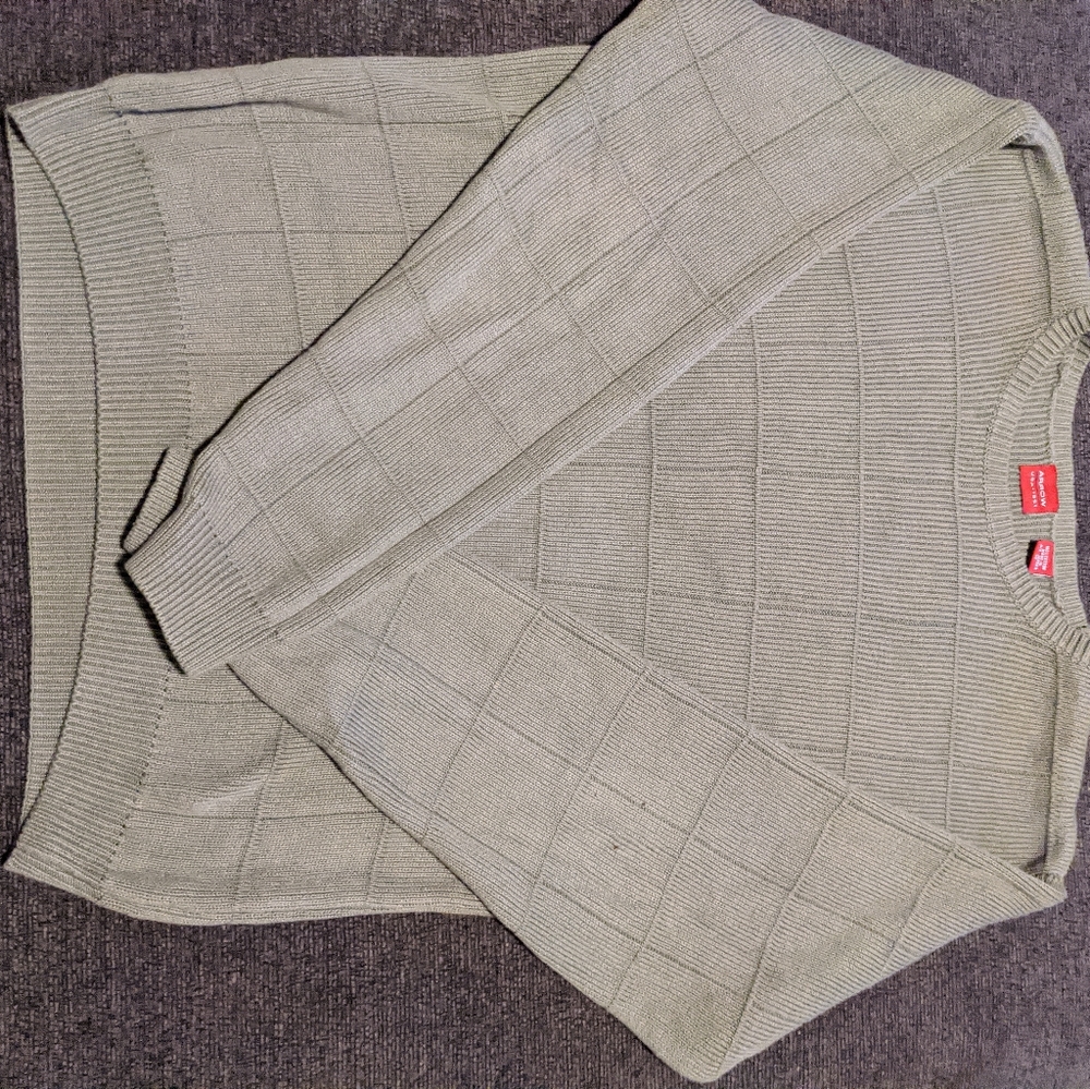 Arrow sweater